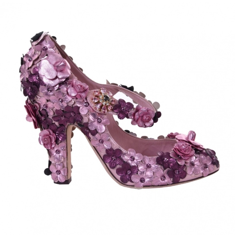 Dolce & Gabbana in lilac color